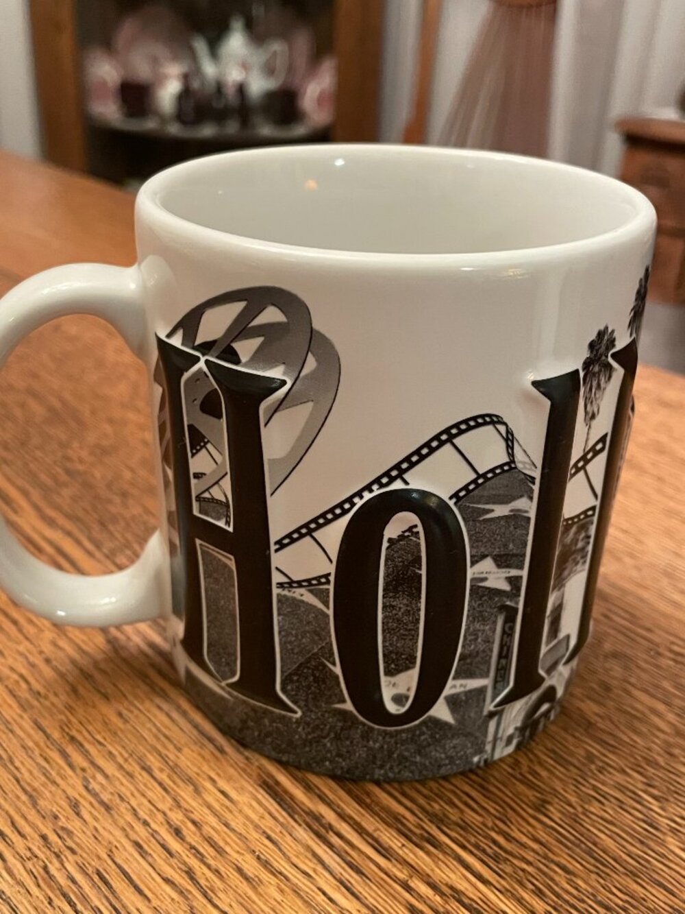Hollywood 3-D Black and White Coffee Cup Mug 19 ounces by Americaware